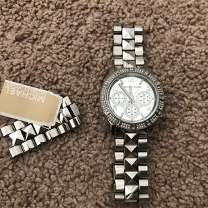 Michael Kors Silver Pyramid MK5431